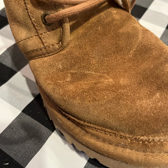 UGG Classic Tan Suede Boots - Picture 14 of 14